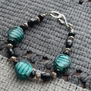 Elegant Black and Teal Glass And Silver Tone Beaded Bracelet